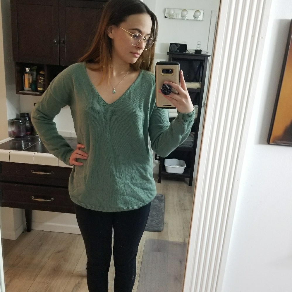EXPRESS Jade Slash Back Pullover - Picture 2 of 7
